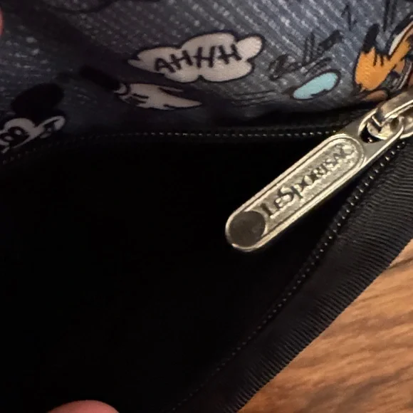 NWT Disney x LeSportsac Gray Crossbody Bag - Picture 6 of 6